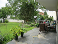Terrasse mit Garten