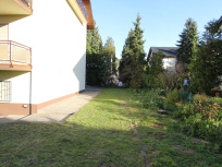 seitlicher Garten