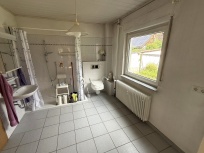 großes Tageslichtbad