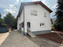 Straßenansicht Gebäude